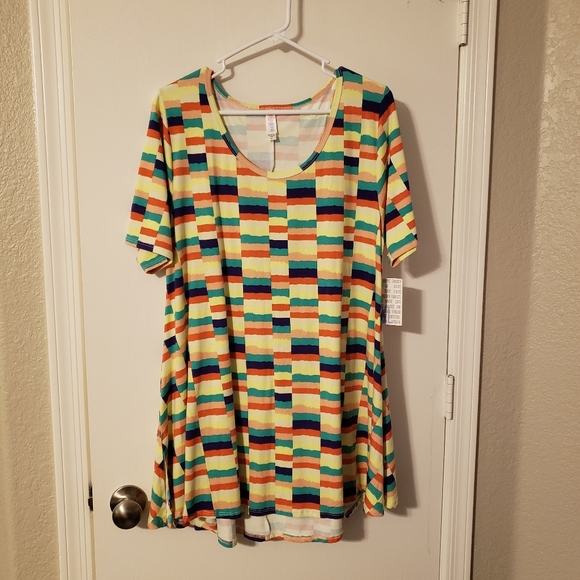 Lularoe Perfect T - Picture 1 of 1